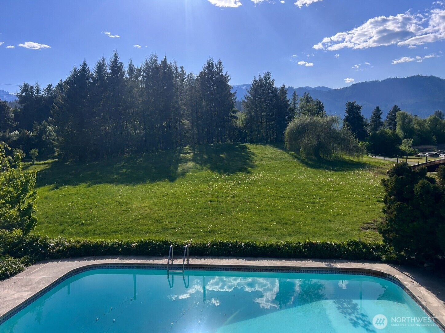 Property Photo: 9656 North Road WA 98847