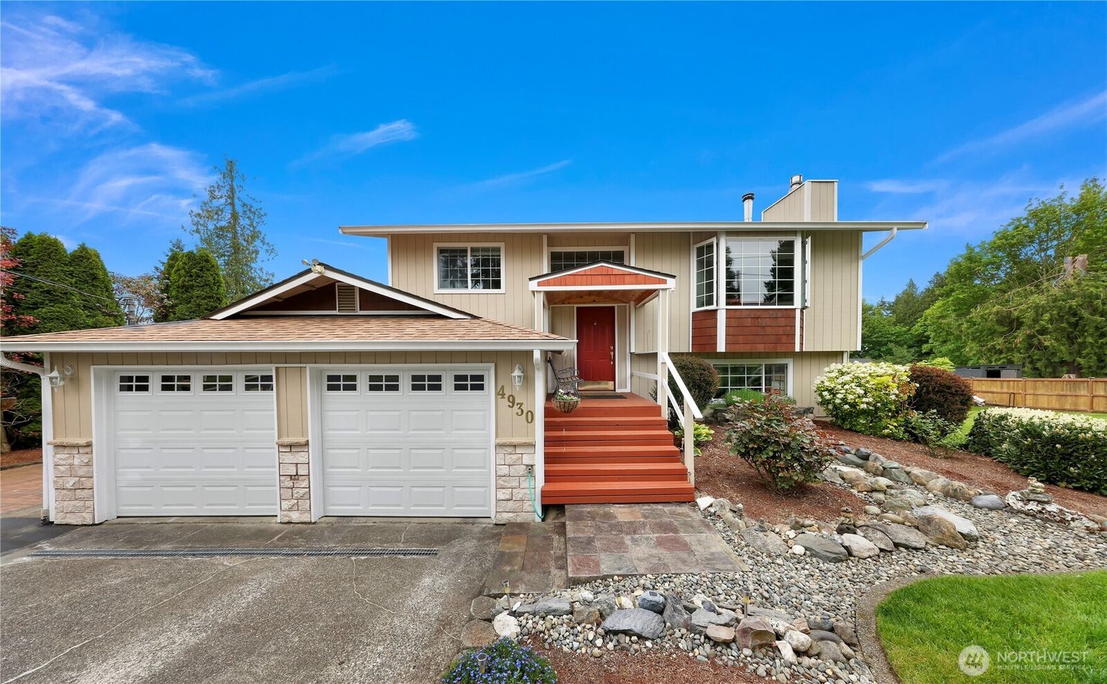 Property Photo:  4930  72nd Drive NE  WA 98270 