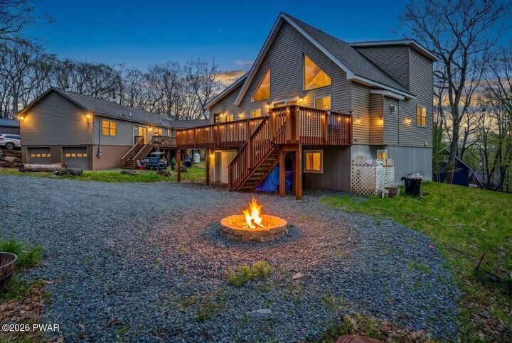 Property Photo:  1013 Ski Bluff Terrace  PA 18436 