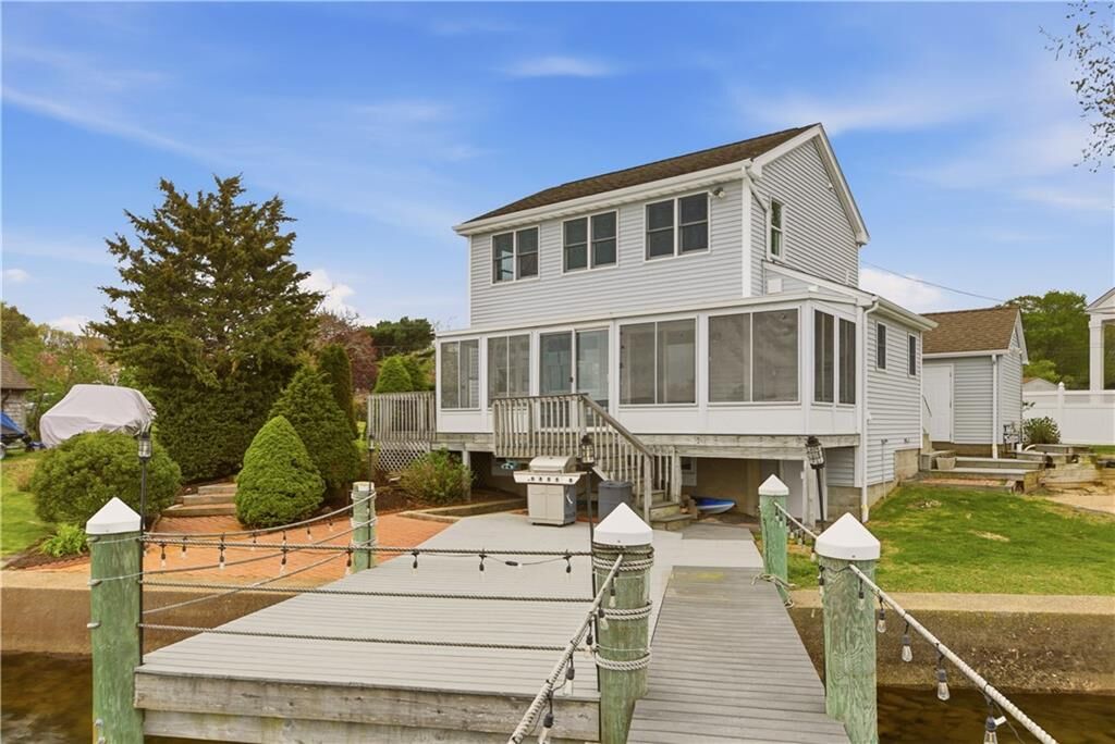 Property Photo: 507 County Road RI 02806