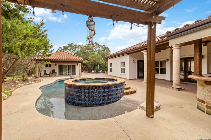 Property Photo:  2915 Elk River Trl  TX 78163 