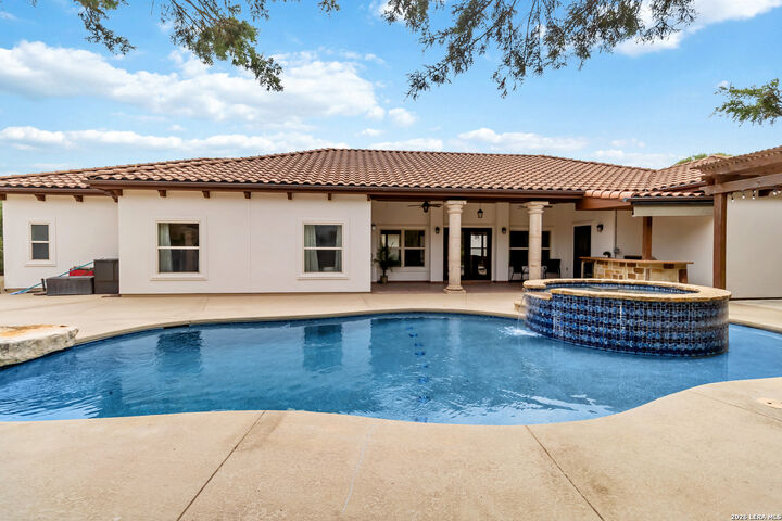 Property Photo:  2915 Elk River Trl  TX 78163 