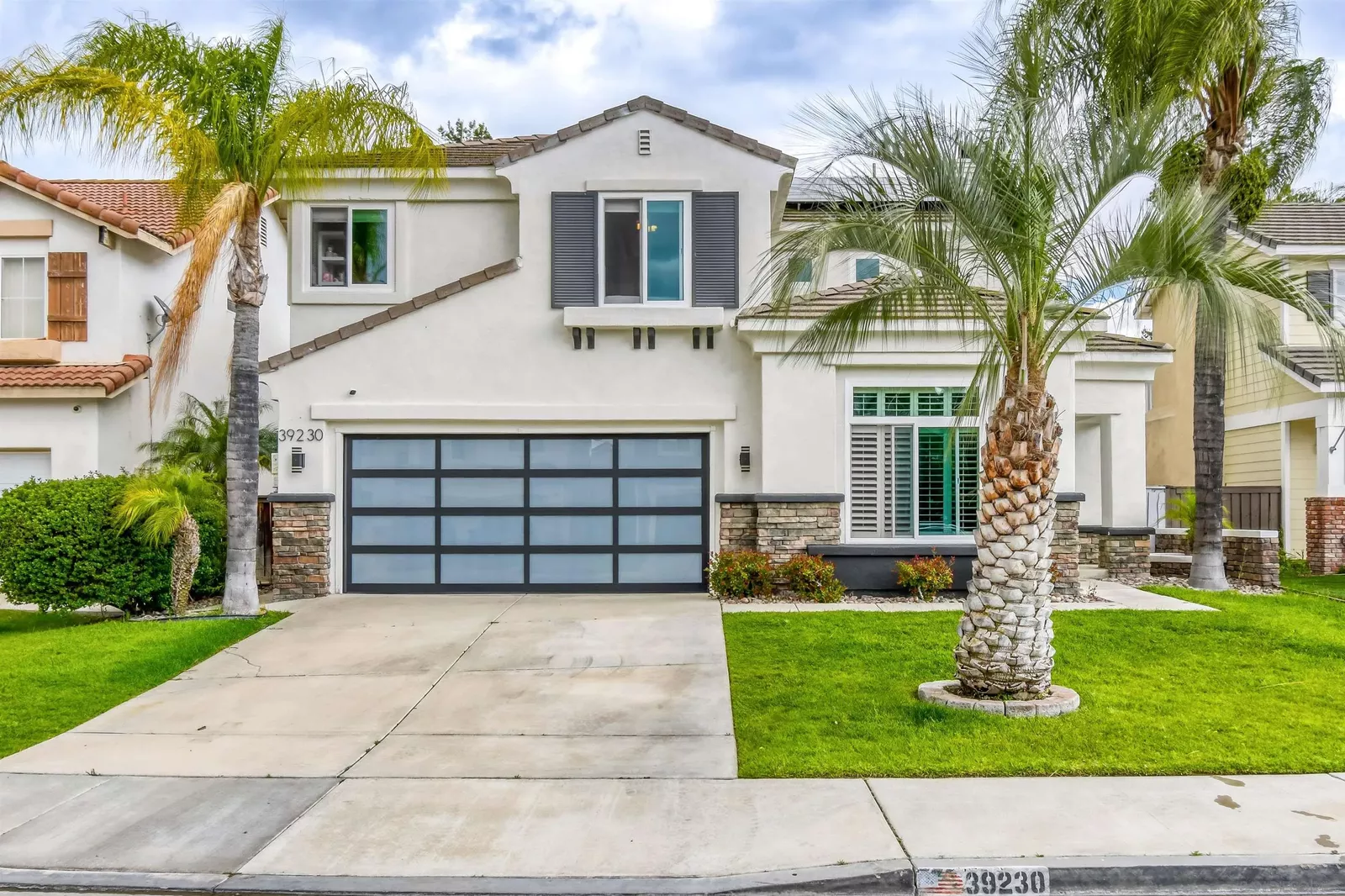 Property Photo:  39230 Devotion Ln  CA 92563 