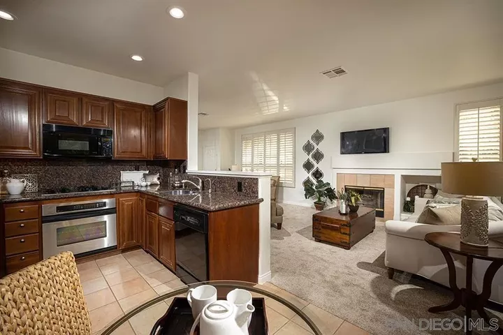 Property Photo:  5572 Renaissance Ave. 3  CA 92122 