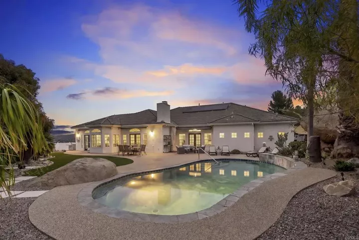 Property Photo:  1221 Vista Grande Road  CA 92019 