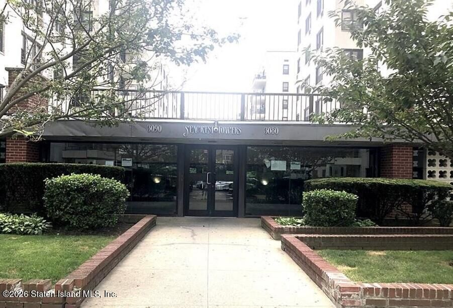Property Photo:  3080 Voorhies Avenue 5M  NY 11235 