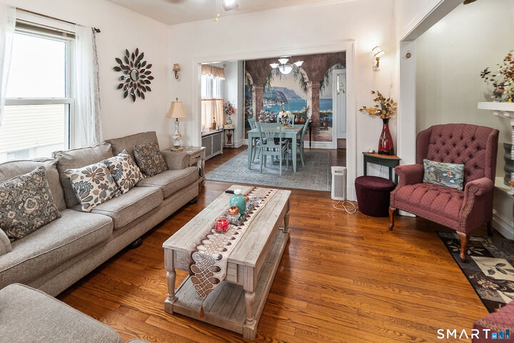 Property Photo:  149 Linnmoore Street  CT 06114 