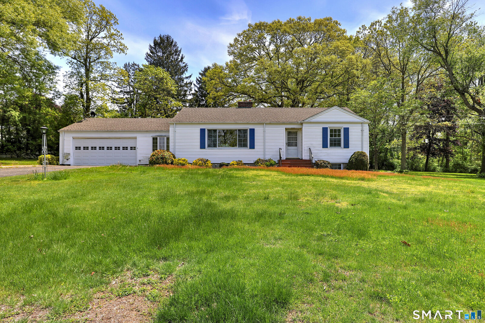 Property Photo: 397 Butternut Court CT 06477