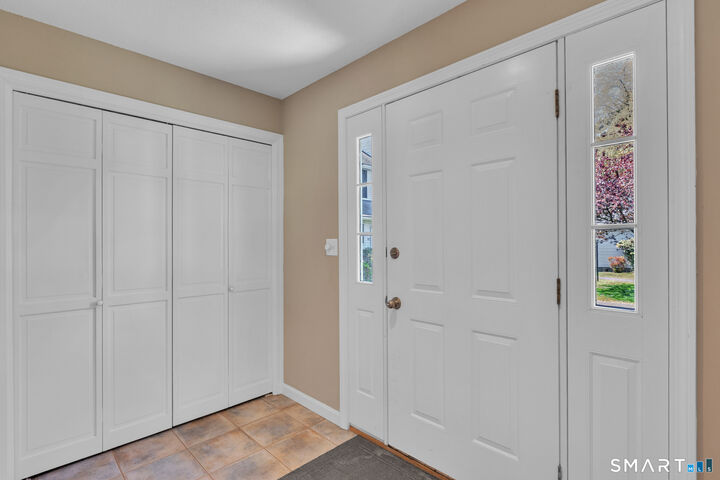 Property Photo:  81 Oldefield Farms Road 81  CT 06082 