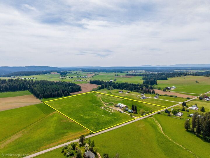 Property Photo:  4482 E Allen Rd  WA 99009 
