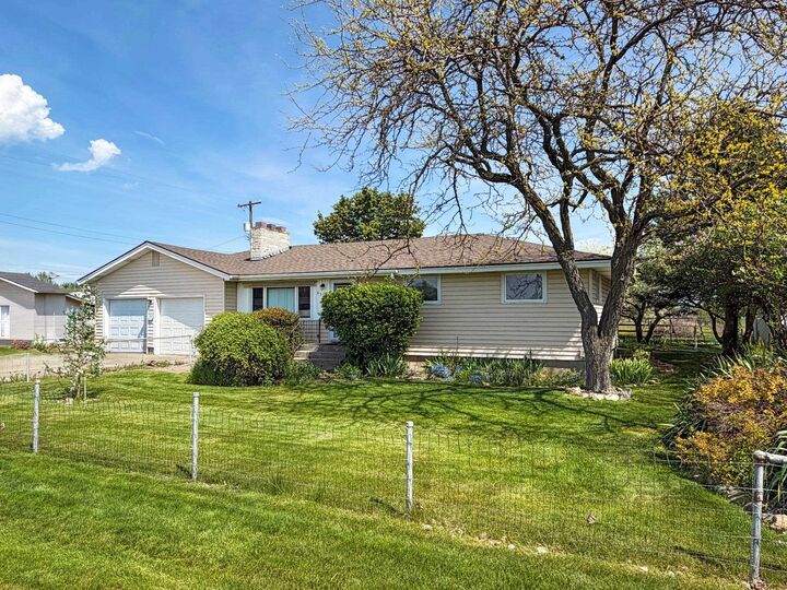 Property Photo:  4322 N Campbell Rd  WA 99027 