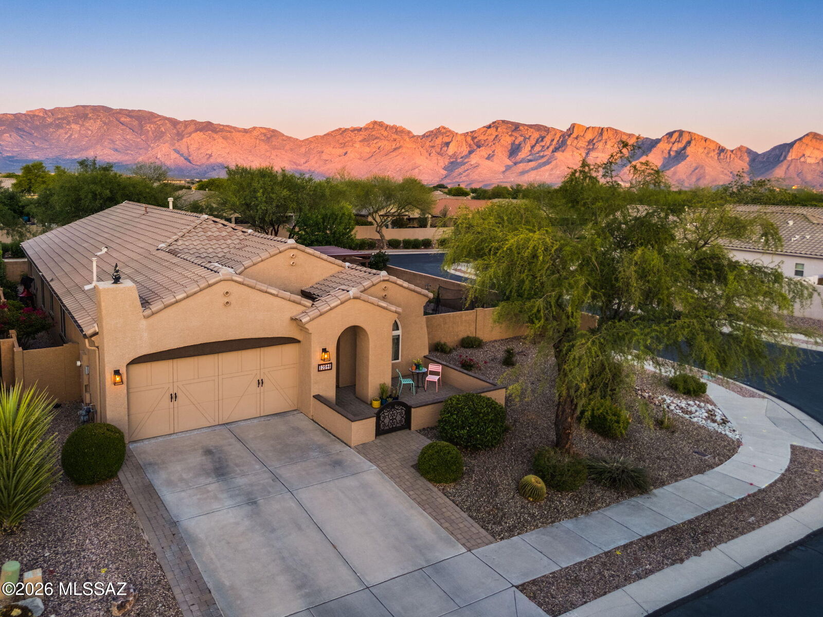 Property Photo:  13546 N Piemonte Way  AZ 85755 
