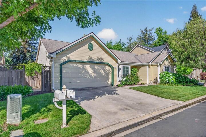 Property Photo:  10771 N Windham Bay Circle  CA 93730 