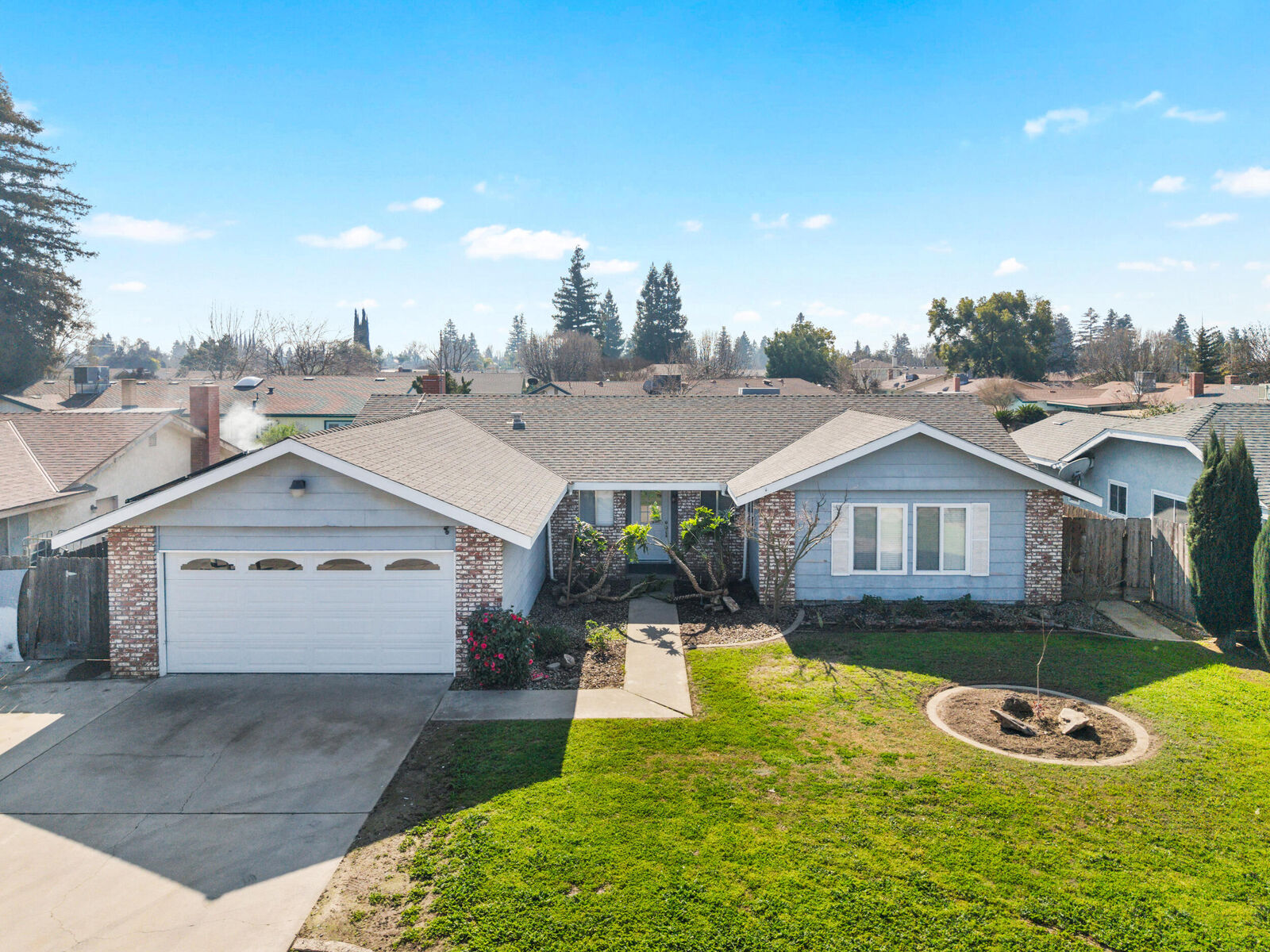Property Photo:  3217 W Whitendale Avenue  CA 93277 