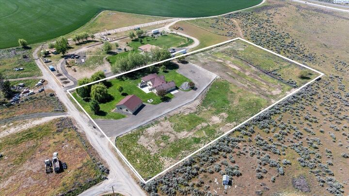 Property Photo: 420 Tuck Rd WA 99330