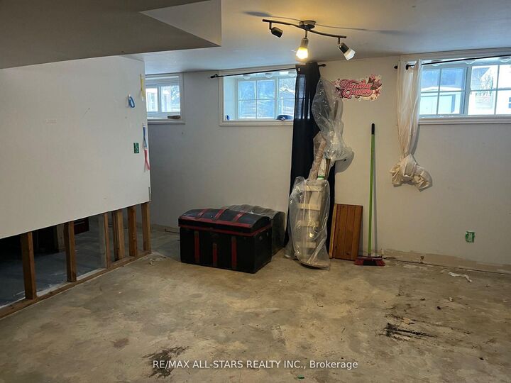 Property Photo: 27 Margaret Street ON L1A 1Y4