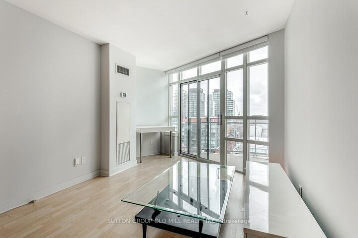 Property Photo: 255 Richmond Street E Ph2 ON M5A 4T7