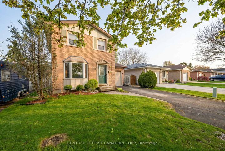 Property Photo: 19 Clara Crescent ON N6E 3G2