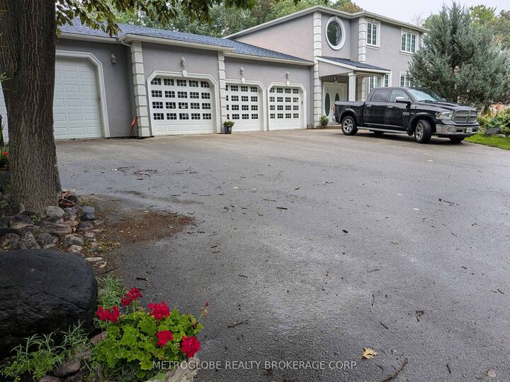Property Photo: 56 Idlewood Drive S ON L9Z 1R7