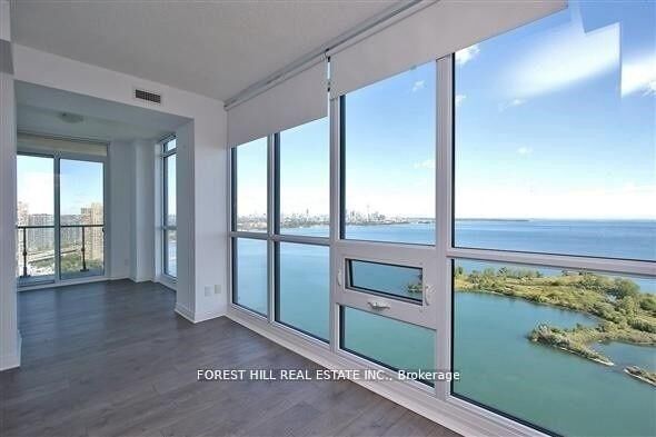 Property Photo: 59 Annie Craig Drive 3503 ON M8V 0C4