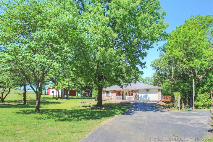 Property Photo:  10261 N 3990 Road  OK 74029 