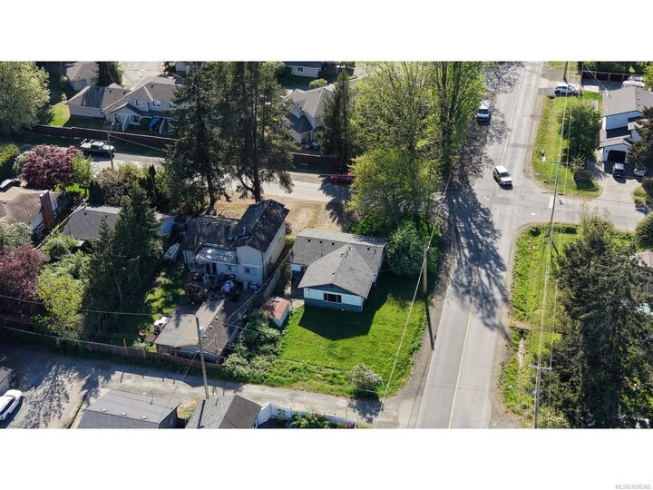Property Photo:  710 Winchester Ave  BC V9R 4C1 