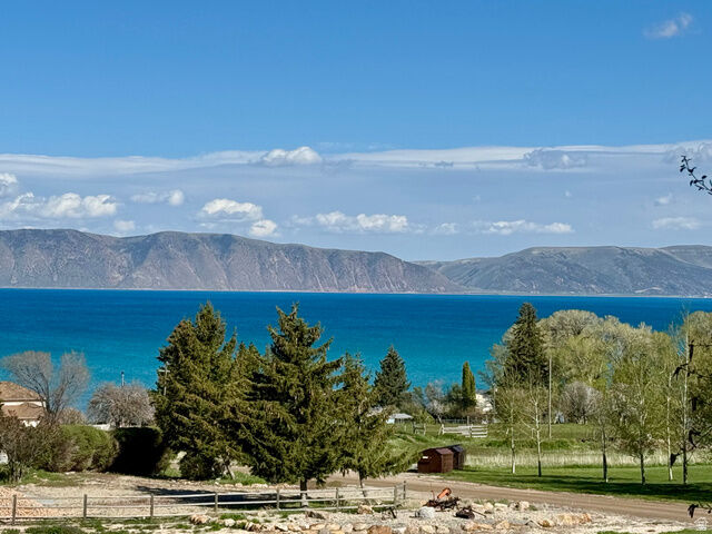 Property Photo:  865 W Westlake Dr 4  UT 84028 