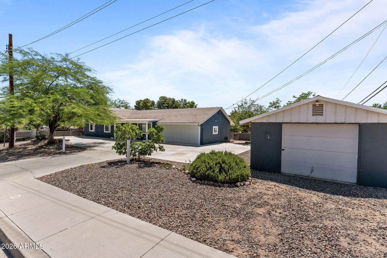 Property Photo:  292 N Jefferson Street  AZ 85390 