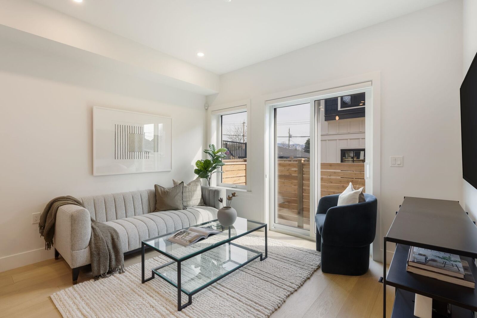 Property Photo:  550 Kaslo Street 1  BC V5K 3Z2 