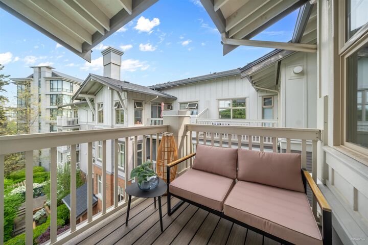 Property Photo: 4883 Maclure Mews 404 BC V6J 5M8