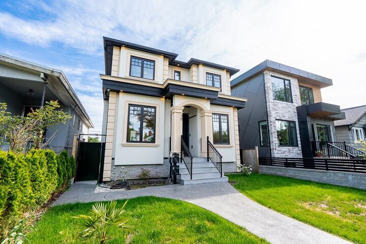 Property Photo:  48 E 57th Avenue  BC V5X 1S4 