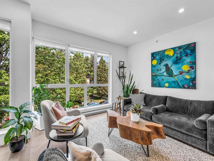 Property Photo: 627 Victoria Drive BC V5L 0C3