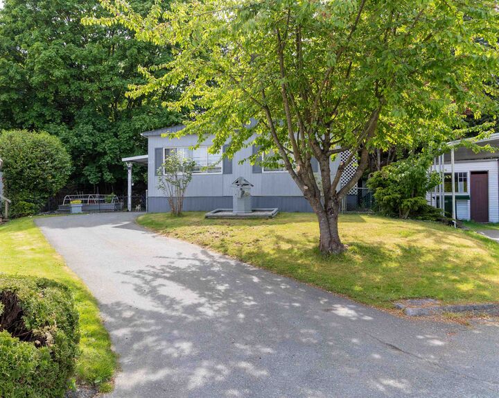 Property Photo: 8220 King George Highway 115 BC V3W 6E1