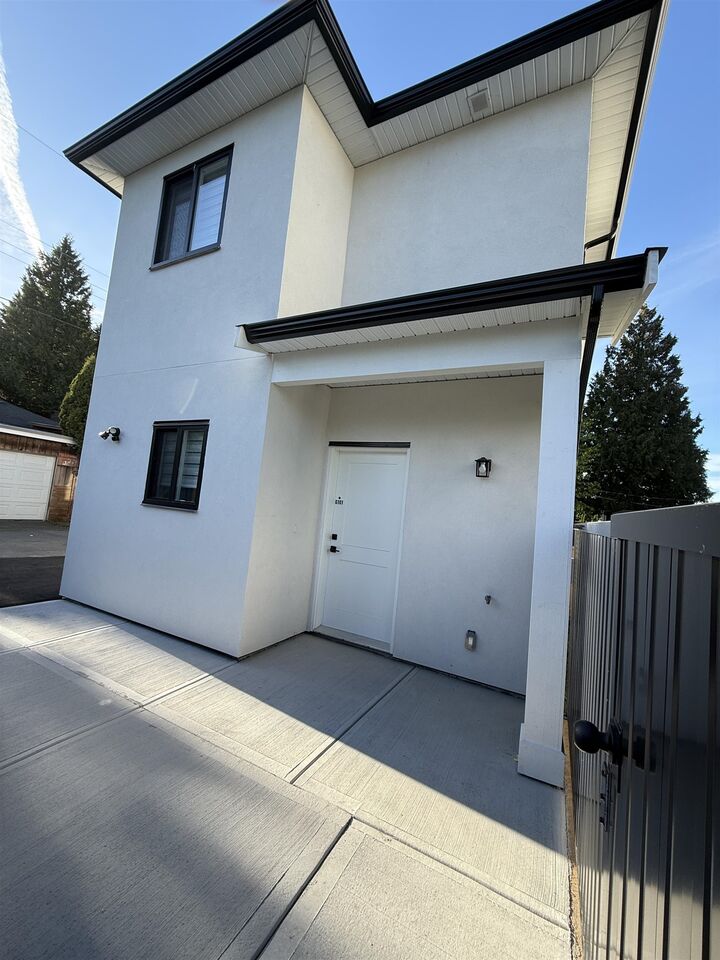 Property Photo:  9727 129A Stree 101  BC V3T 3J6 