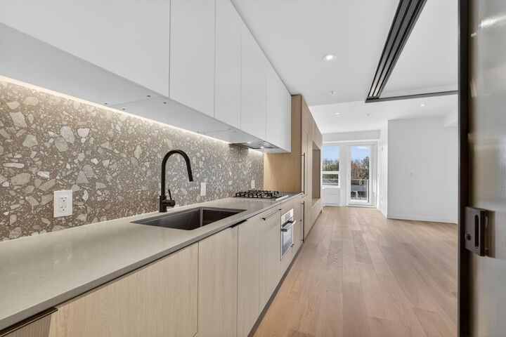 Property Photo:  2471 St. George Street 504  BC V5T 0L8 
