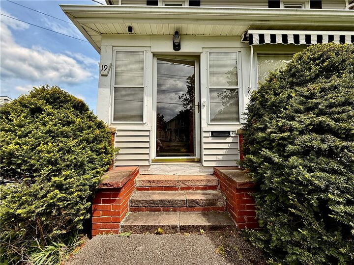Property Photo:  19 South Street  NY 14481 