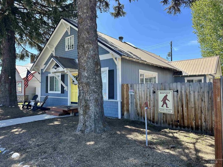 Property Photo:  209 S Front St.  ID 83611 
