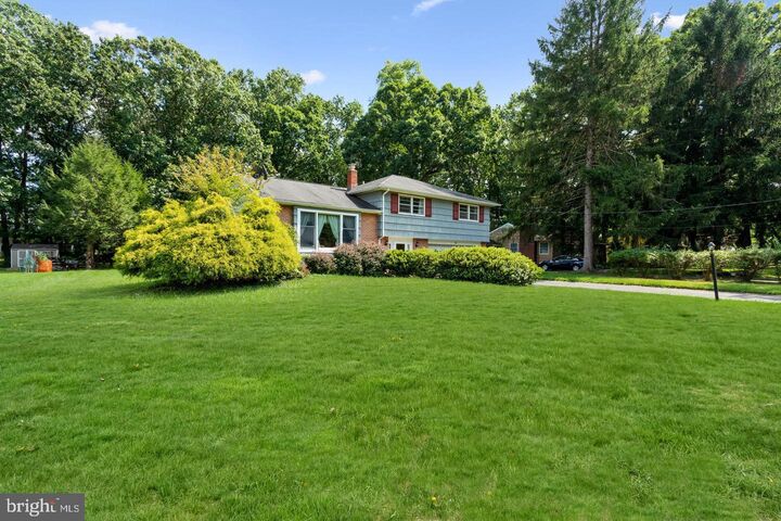 Property Photo:  318 Oak Lane  NJ 08550 