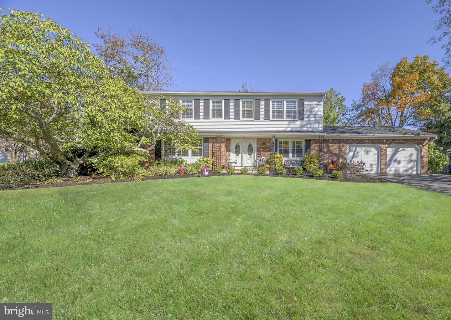 Property Photo:  58 Hamilton Lane  NJ 08536 