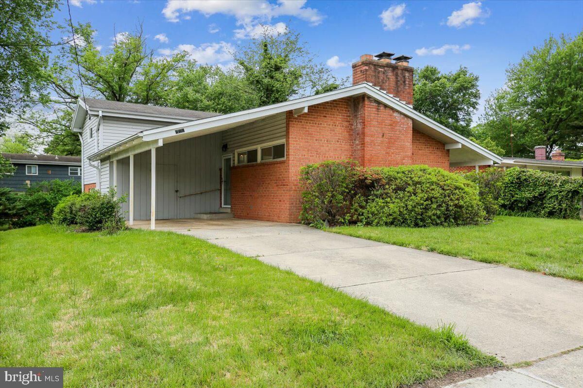 Property Photo:  1002 N Belgrade Road  MD 20902 
