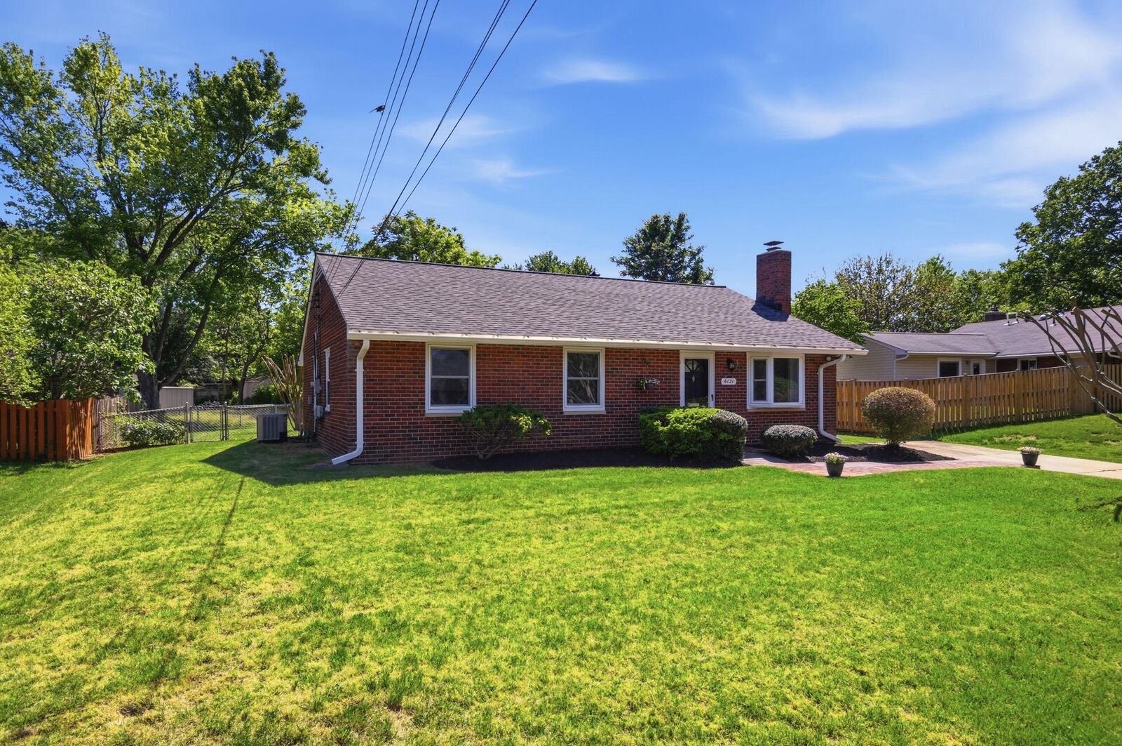 Property Photo: 6121 Yellowstone Drive VA 22312