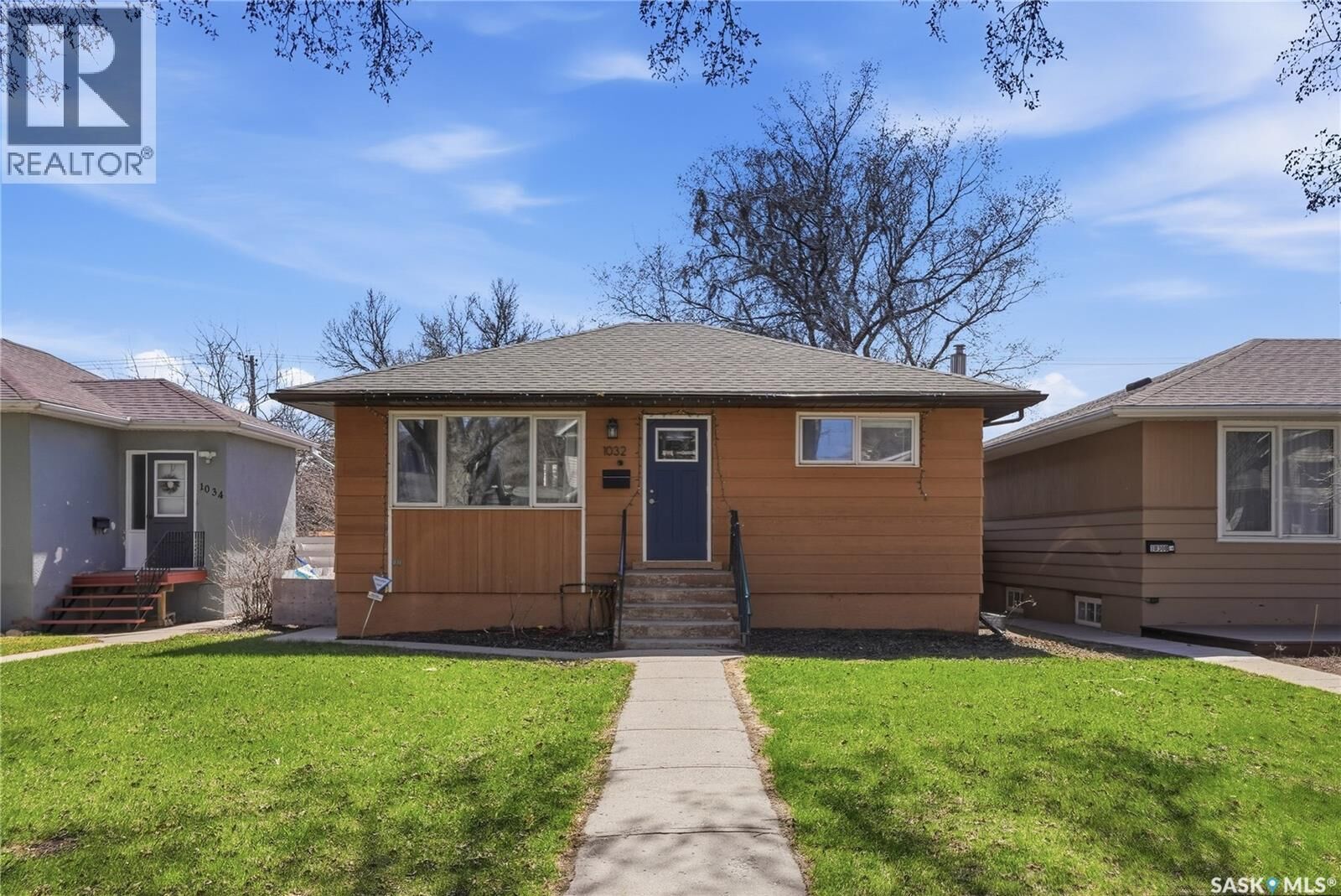 Property Photo:  1032 9th Street E  SK S7H 0N2 