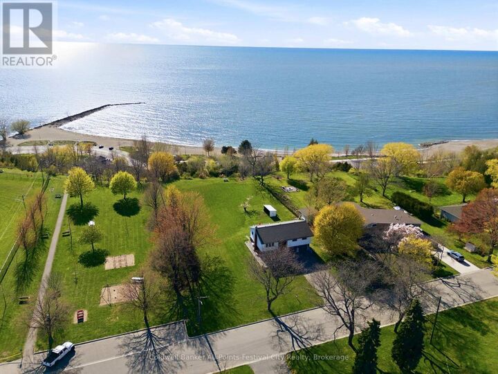 Property Photo:  306 Lakeside Drive  ON N7A 3X7 