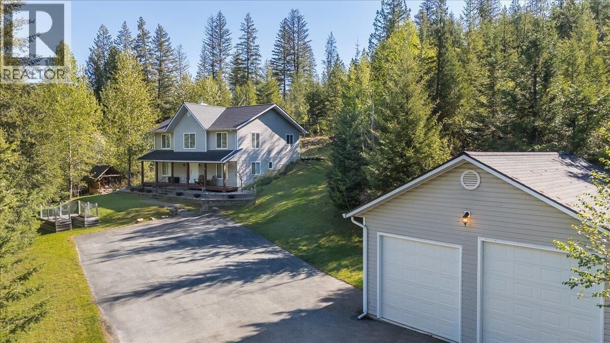 Property Photo: 2095 Pass Creek Road BC V1N 4T1