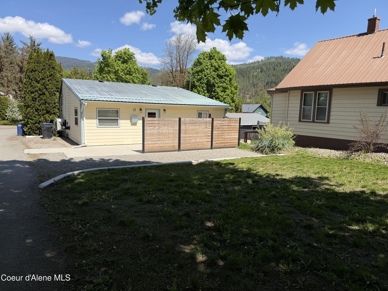 Property Photo:  13 Emerson Ln  ID 83837 