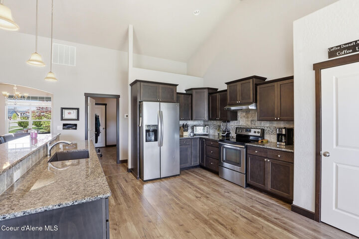 Property Photo:  1448 W Hayes Way  ID 83815 