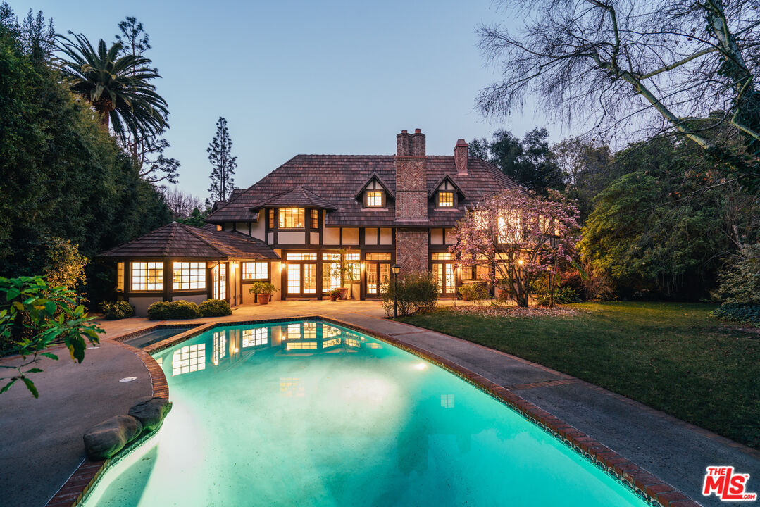 Property Photo:  1509 Stone Canyon Rd  CA 90077 