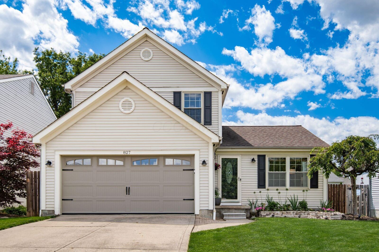 Property Photo:  827 Bledsoe Drive  OH 43119 
