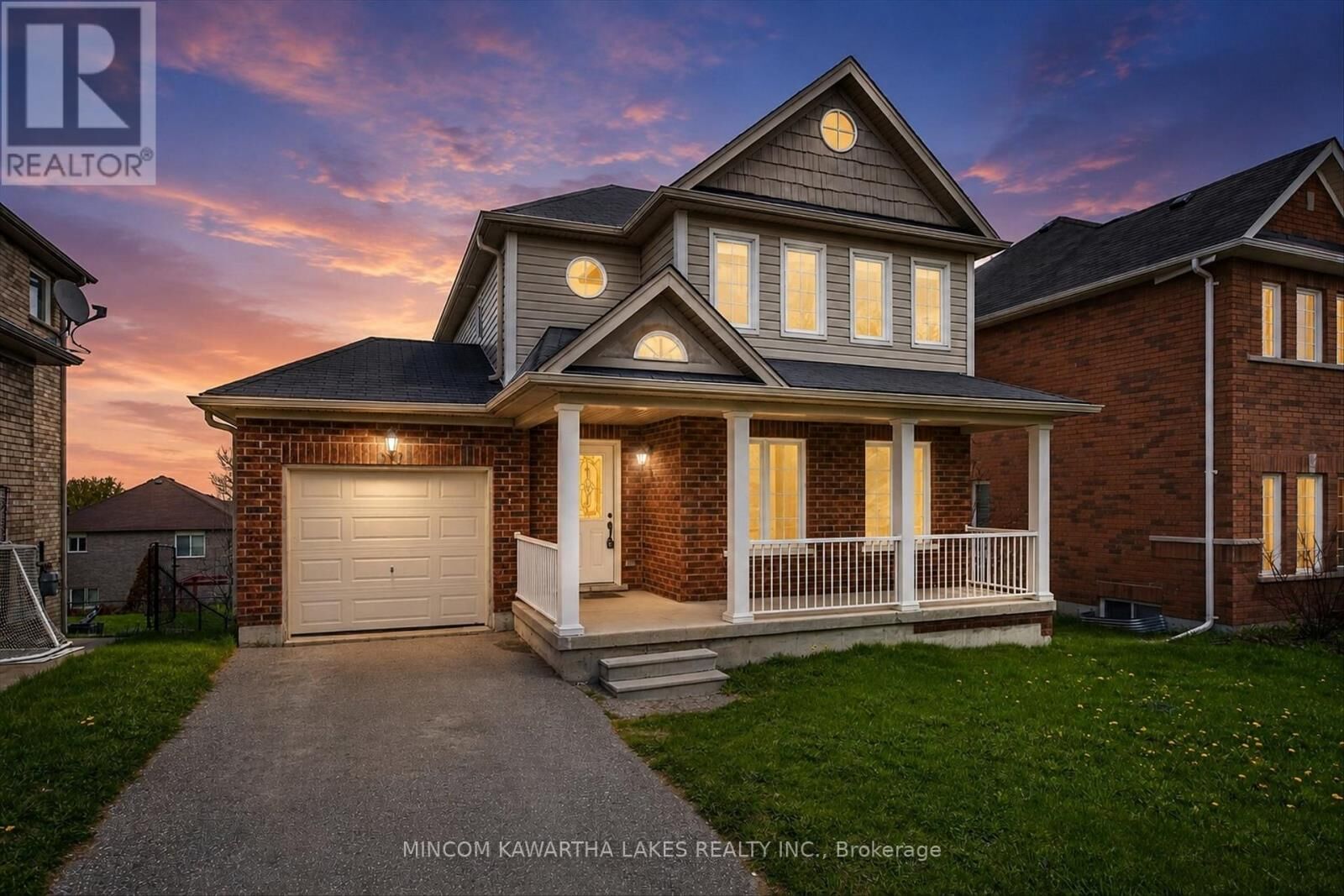 Property Photo:  110 Farrier Crescent Northeast  ON K9H 0A5 