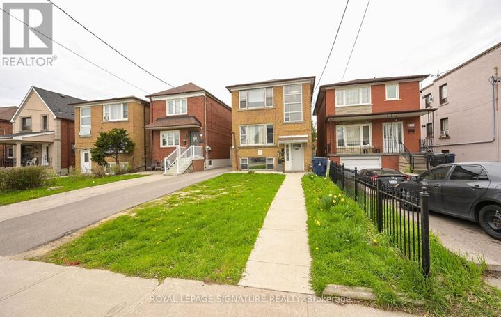 Property Photo:  226 Bicknell Avenue  ON M6M 4G9 